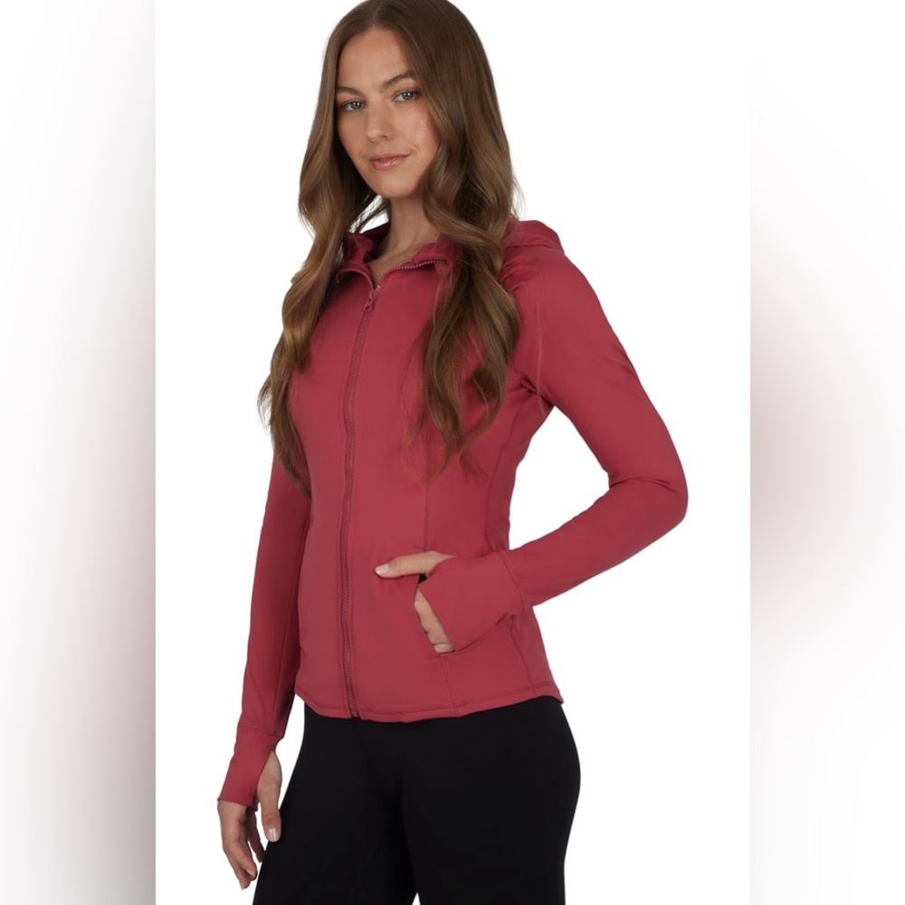 Yogalicious Full Zip Light Weight Hoodie With Pockets in Earth Red